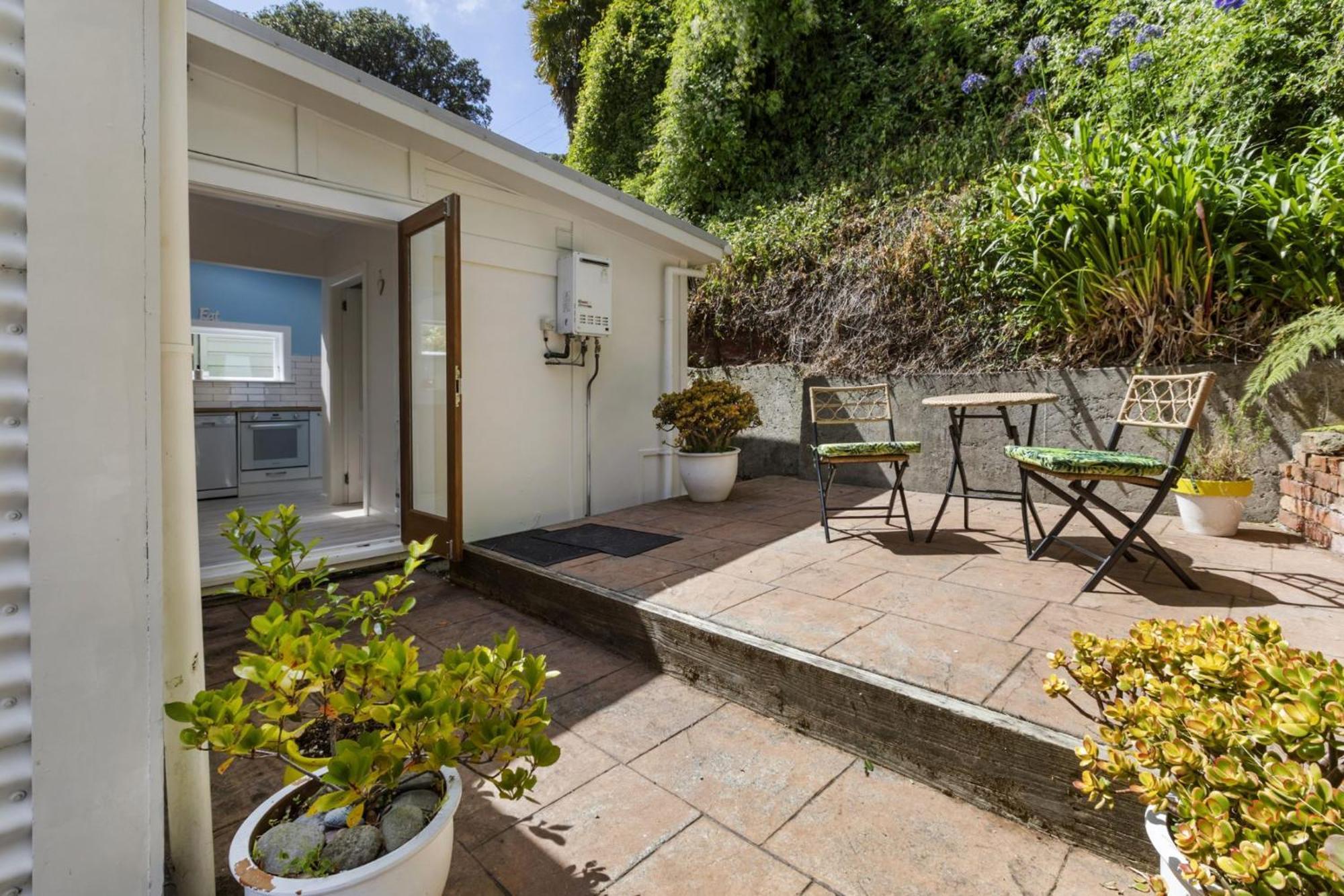 Peaceful & Private City Cottage With Carparks ウェリントン エクステリア 写真
